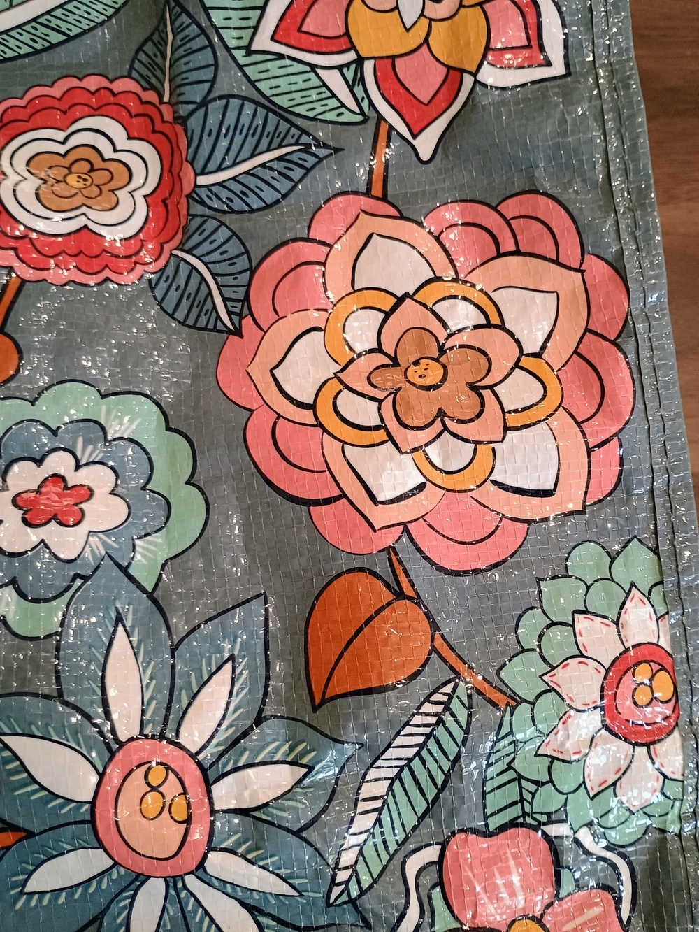 Large Vera Bradley Blue Floral Printed Shopping Tote - Picture 2 of 4